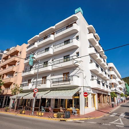 Hostal Y Apartamentos Santa Eulalia Санта Еулалия дел Рио Екстериор снимка
