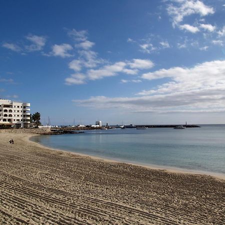 Hostal Y Apartamentos Santa Eulalia Санта Еулалия дел Рио Екстериор снимка