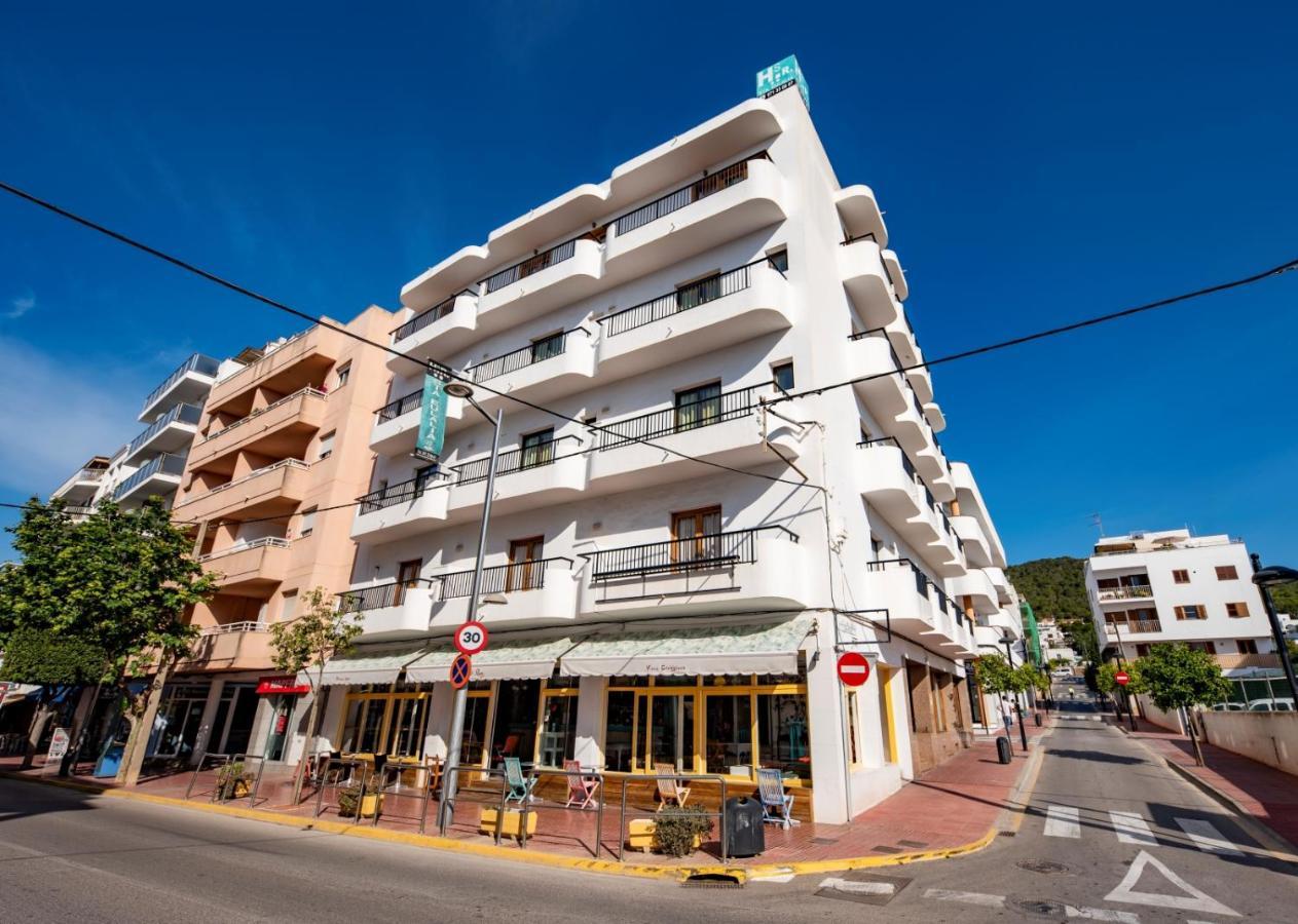 Hostal Y Apartamentos Santa Eulalia Санта Еулалия дел Рио Екстериор снимка